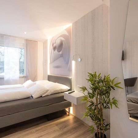 Messe-Hotelzimmer-Einzimmerappartement Леверкузен Екстериор снимка