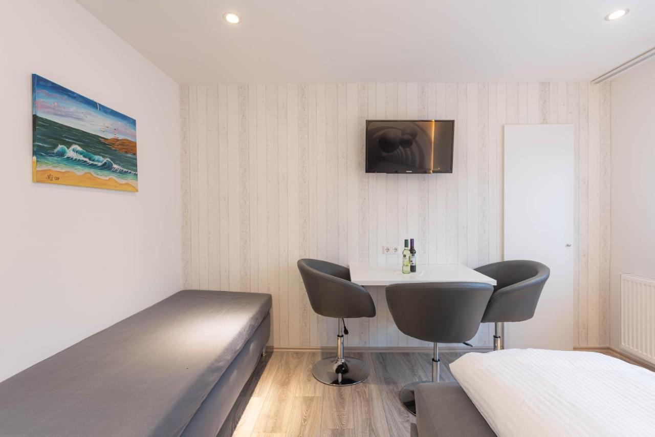 Messe-Hotelzimmer-Einzimmerappartement Леверкузен Екстериор снимка