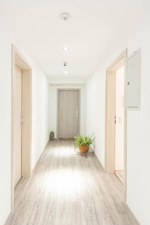 Messe-Hotelzimmer-Einzimmerappartement Леверкузен Екстериор снимка