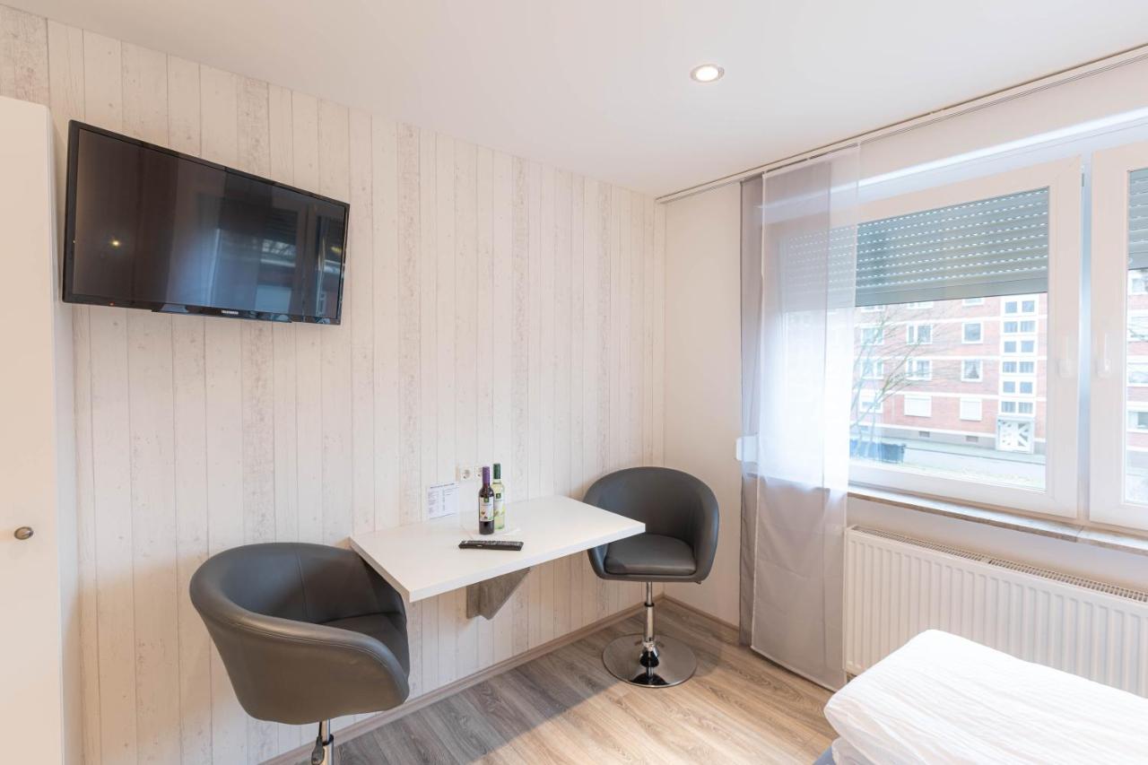 Messe-Hotelzimmer-Einzimmerappartement Леверкузен Екстериор снимка