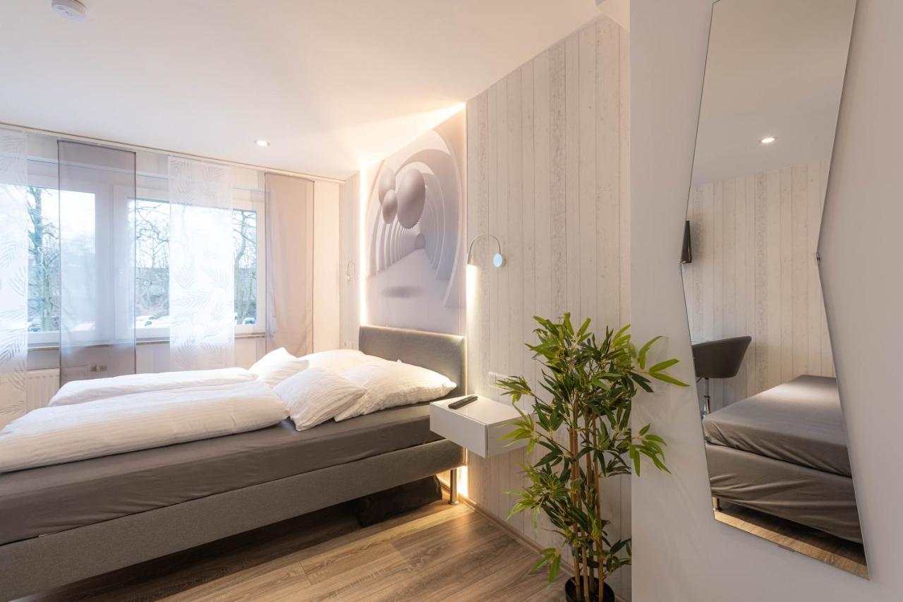 Messe-Hotelzimmer-Einzimmerappartement Леверкузен Екстериор снимка