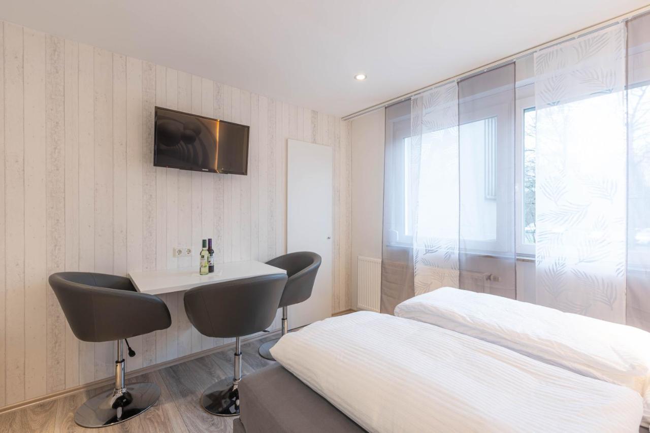 Messe-Hotelzimmer-Einzimmerappartement Леверкузен Екстериор снимка