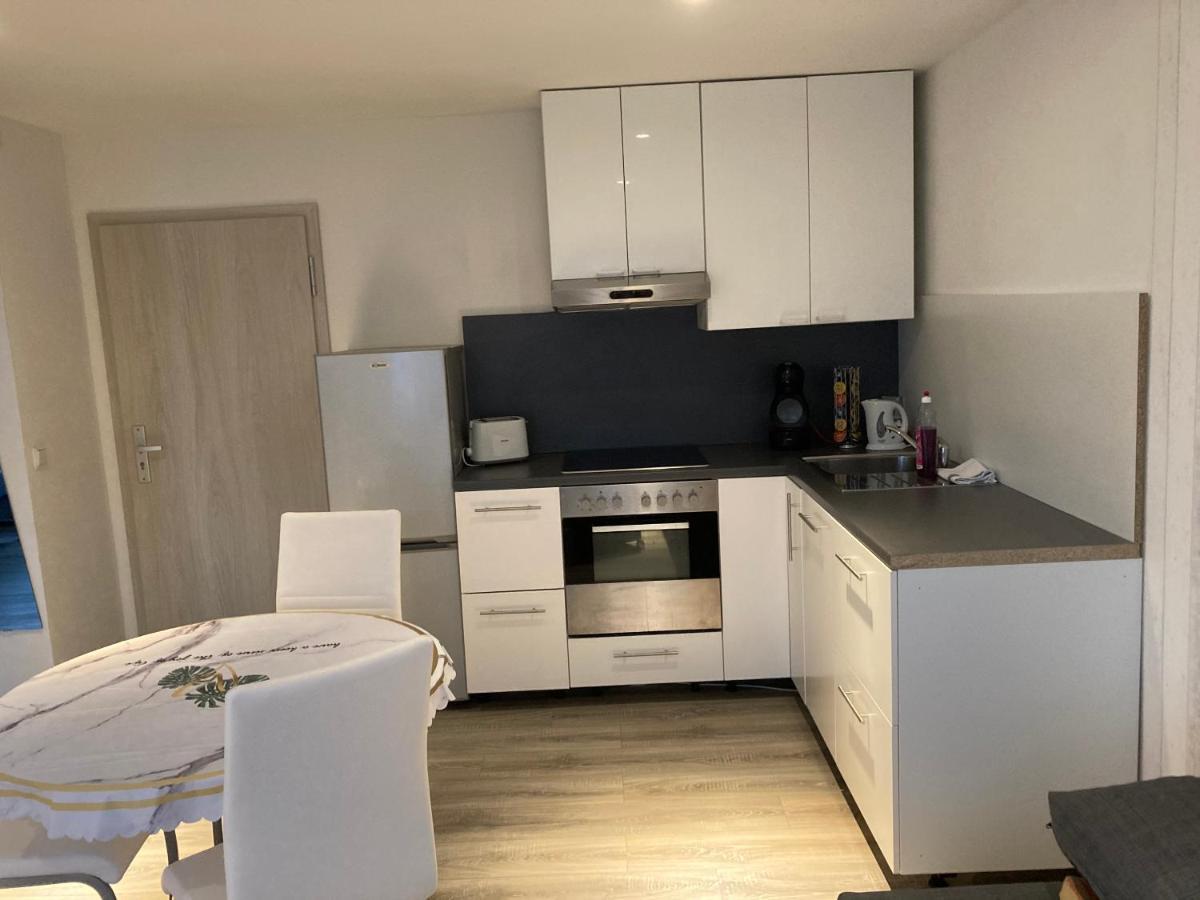 Messe-Hotelzimmer-Einzimmerappartement Леверкузен Стая снимка